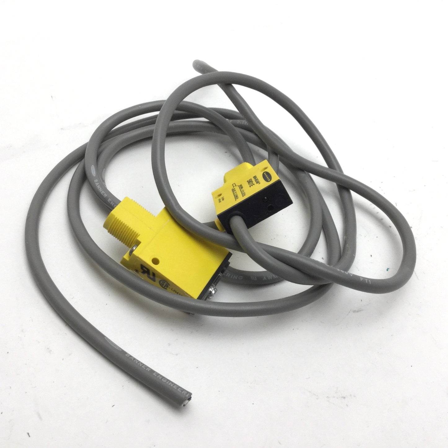 Used Banner SM31E & SM31R Mini-Beam Infrared Receiver & Emitter Range: 3m, 10-30VDC