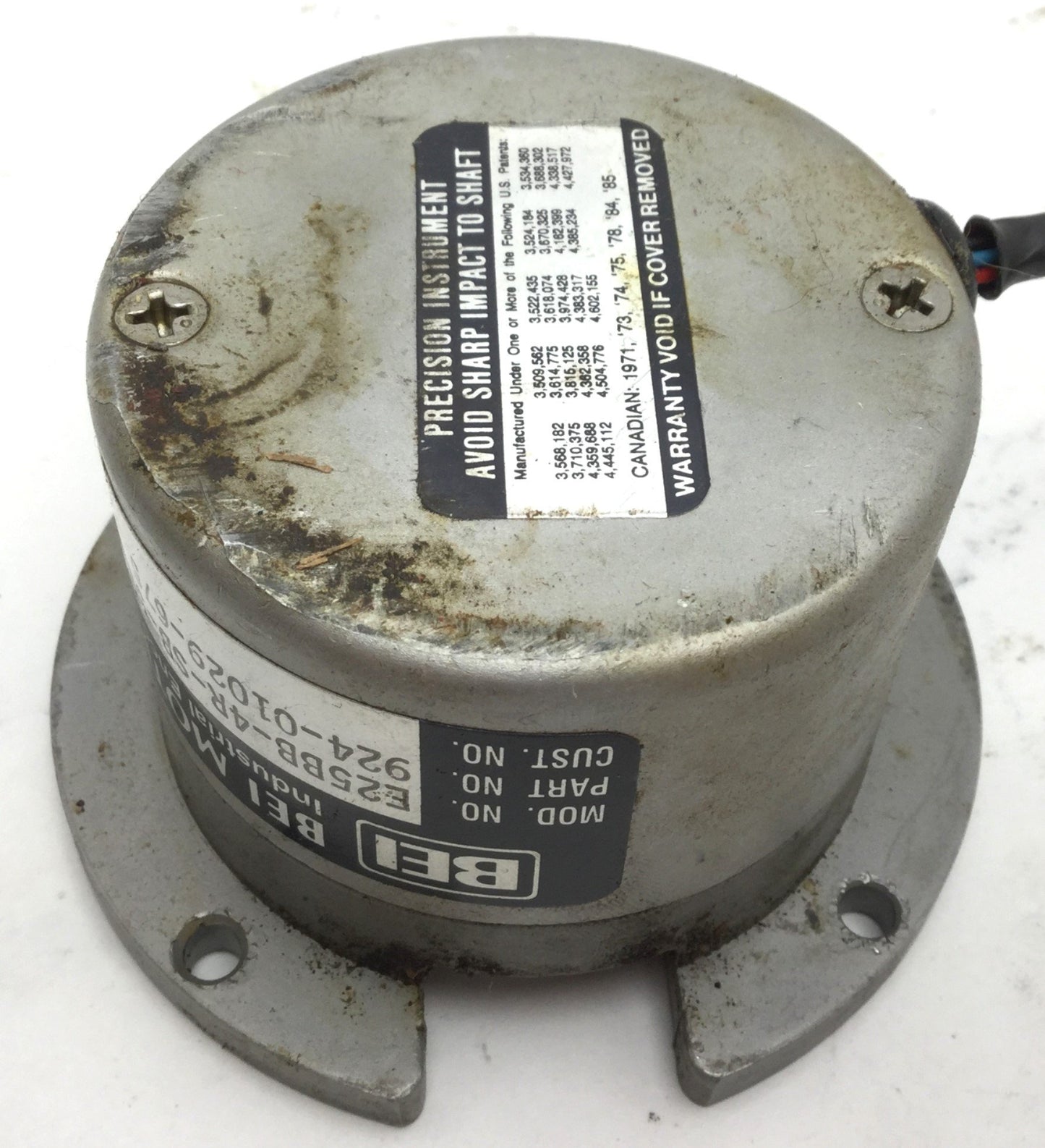 Used BEI E25BB-4R-SB-500-ABZ-8830-LED-SC72 Encoder, 5VDC, 1/4" Input Diameter