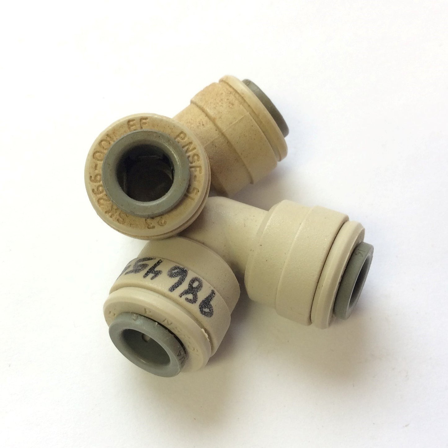 Used Lot of 24 John Guest SK266-001 Pneumatic Air Push-In Fitting 90 Elbow 1/4" Tube