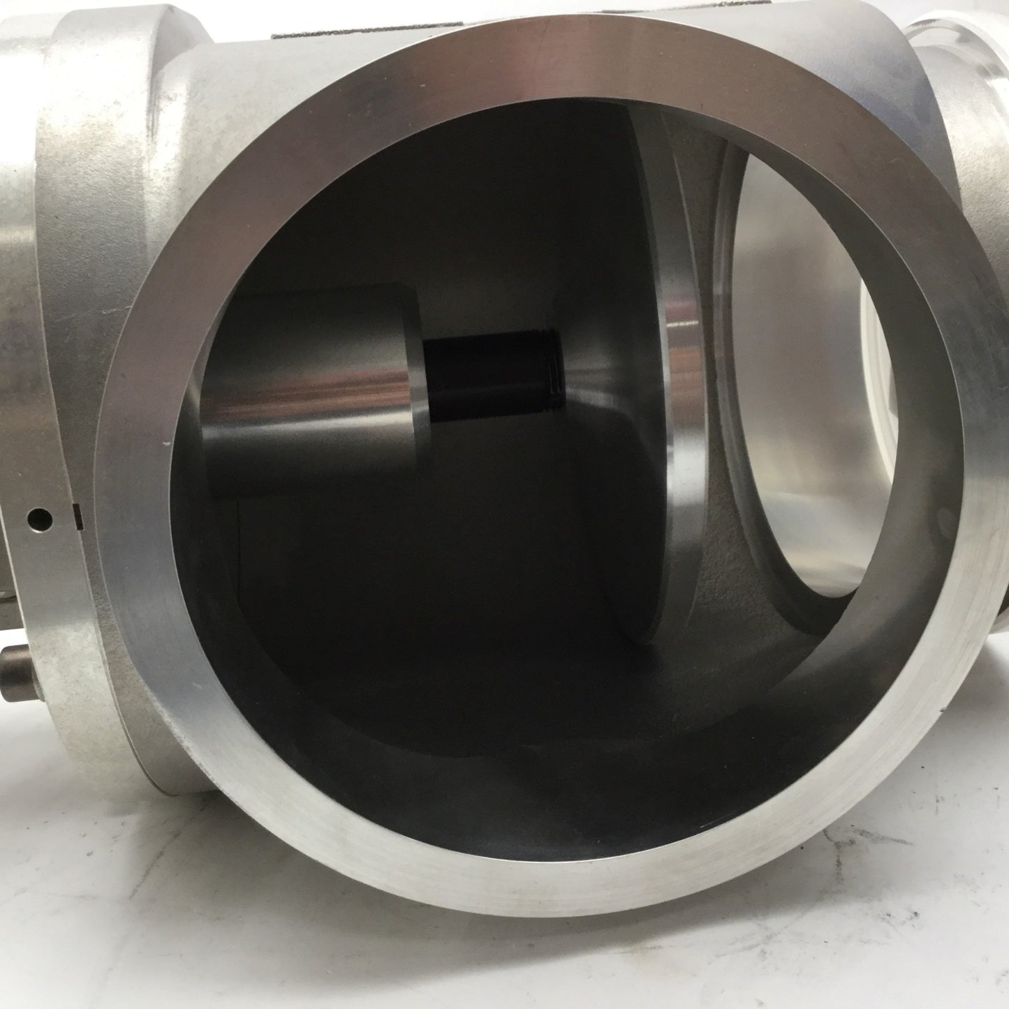 New VAT 26432-KA41-0001/0729 Vacuum Angle Valve, 6" Inner Diameter, 7-1/16" OD