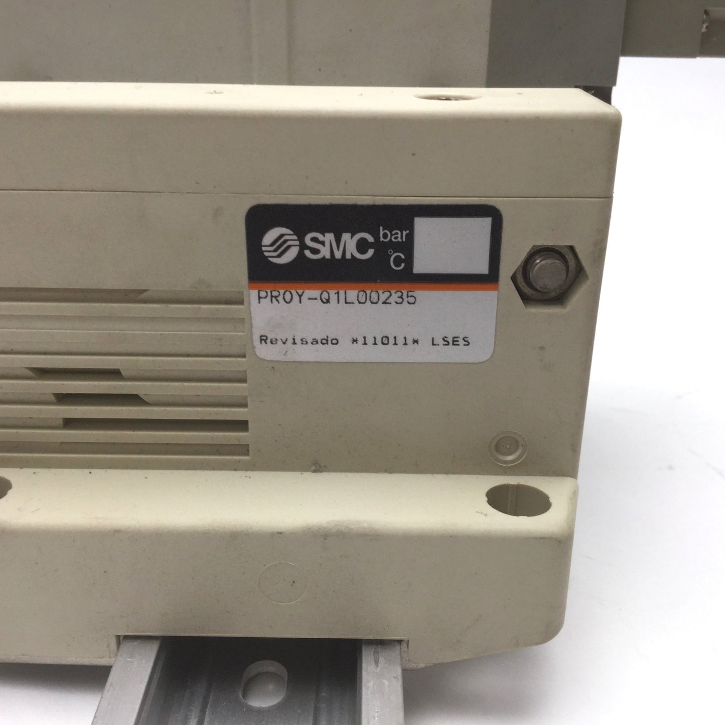 Used Bank Of SMC SY9140-5D0-Q and SY9340-5D0-Q 5 Port Solenoid Valves 24VDC 0.7MPa