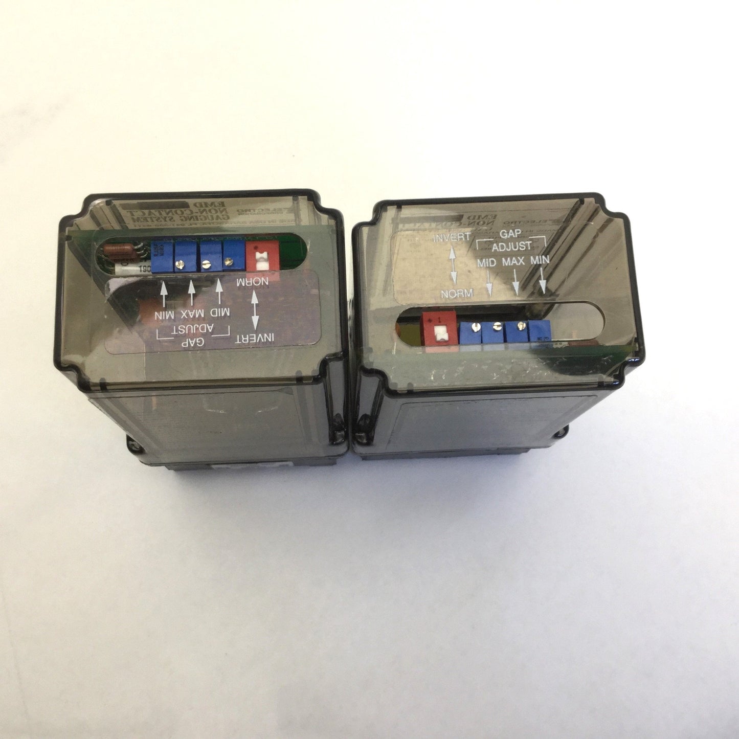 Used Lot of 2 Electro Corp EMD 1060 Non-Contact Gauging System In: 15-32VDC w/Base