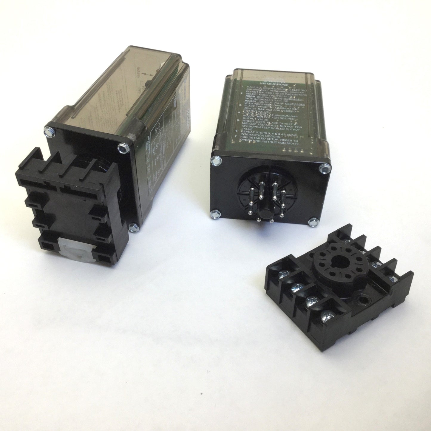 Used Lot of 2 Electro Corp EMD 1060 Non-Contact Gauging System In: 15-32VDC w/Base