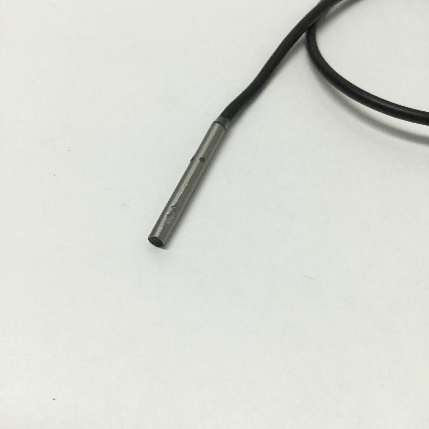 Used Omron E2E-C03SR8-CJ-B1 Small Diameter (3mm) Proximity Sensor, 0.8mm, 10-30VDC