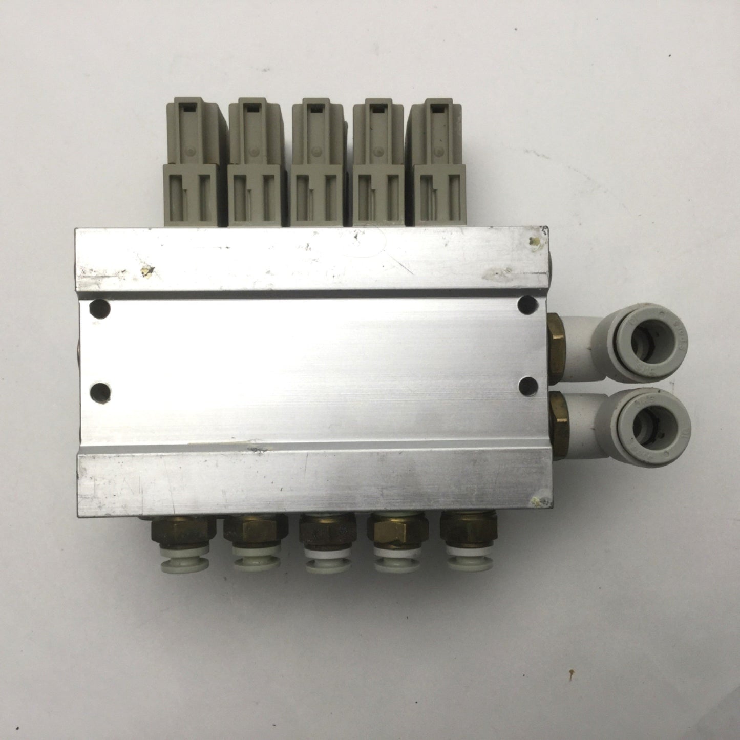 Used Bank of SMC SY5140-5DZ-Q/SY5140-5DO on SMC SS5Y5-Q1J117 Manifold 10mm IN 6mm Out