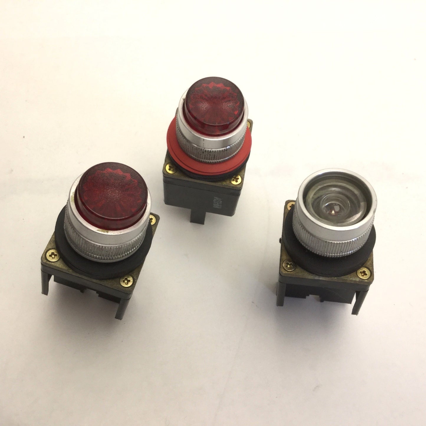 Used Lot of 3 Allen Bradley 800MR-Q24 Lighted Pilot Lights, 2x Red, 1x Clear, 24V