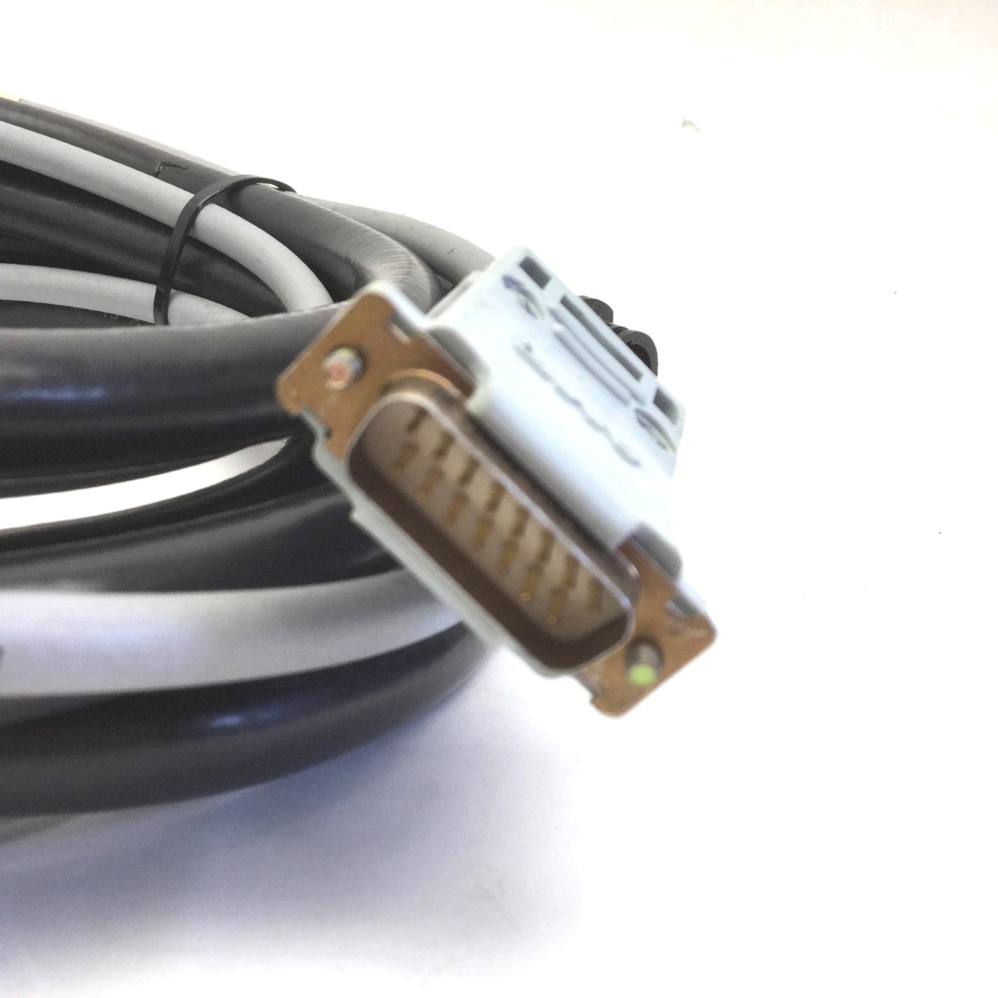 Used Parker CM161AE-00611 Compumotor Servo Motor 170V, 1.98A, With Cables, Rev A