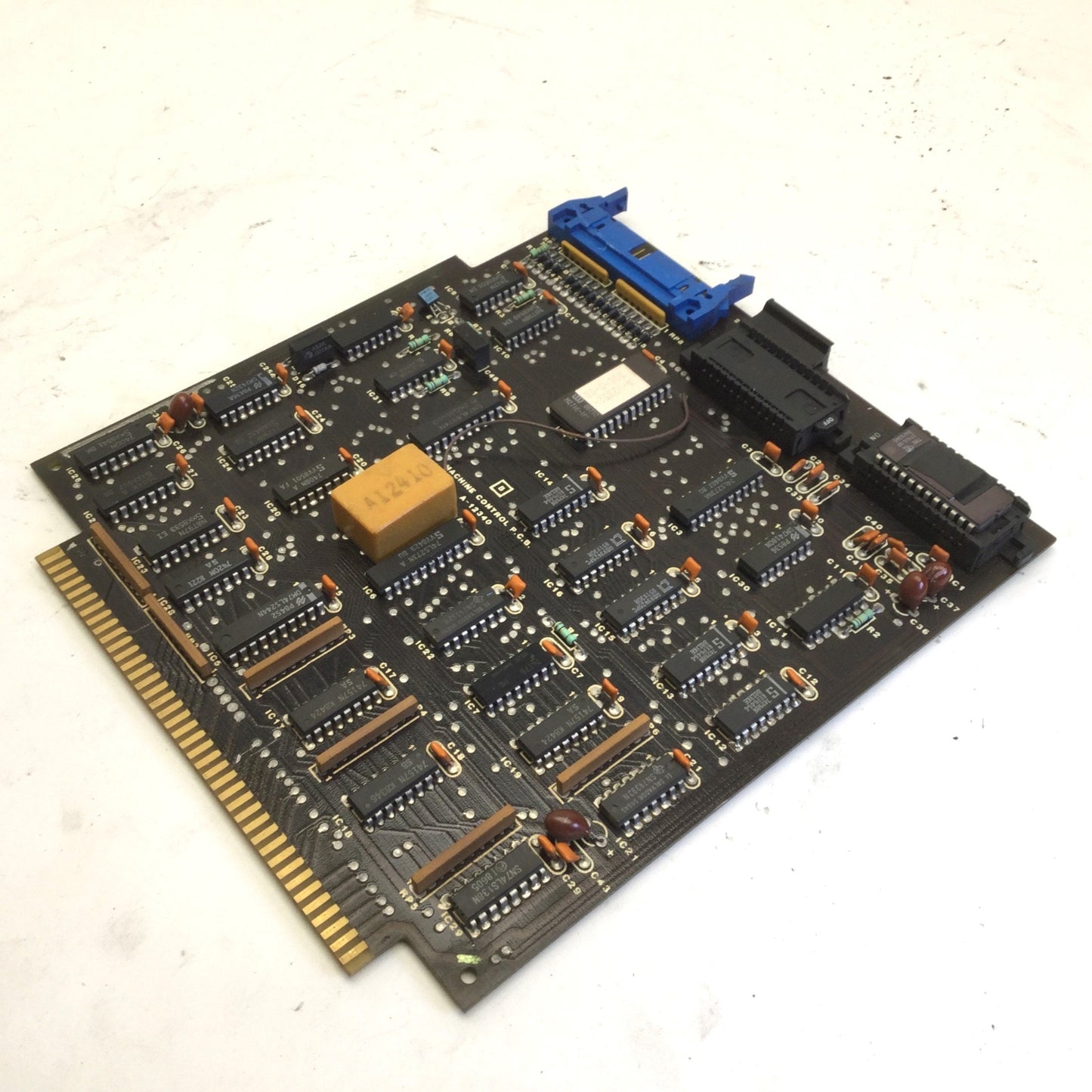 Used Barber Colman A-12352-000-0-00 PC Board, B 33-1262, 16722475