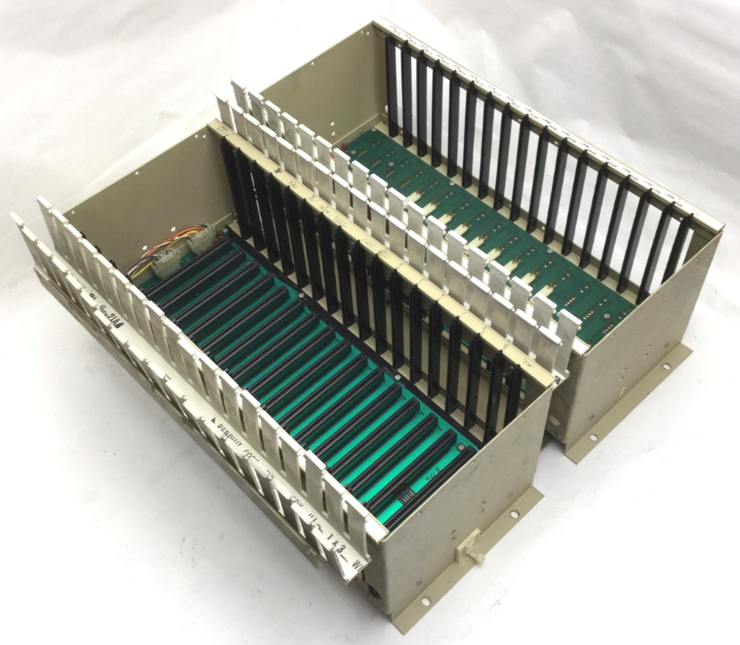 Used Barber Colman VB16-P200L-00A-0-04, 34-Slot Card Rack, 120VAC, 60Hz, A-11470 MB