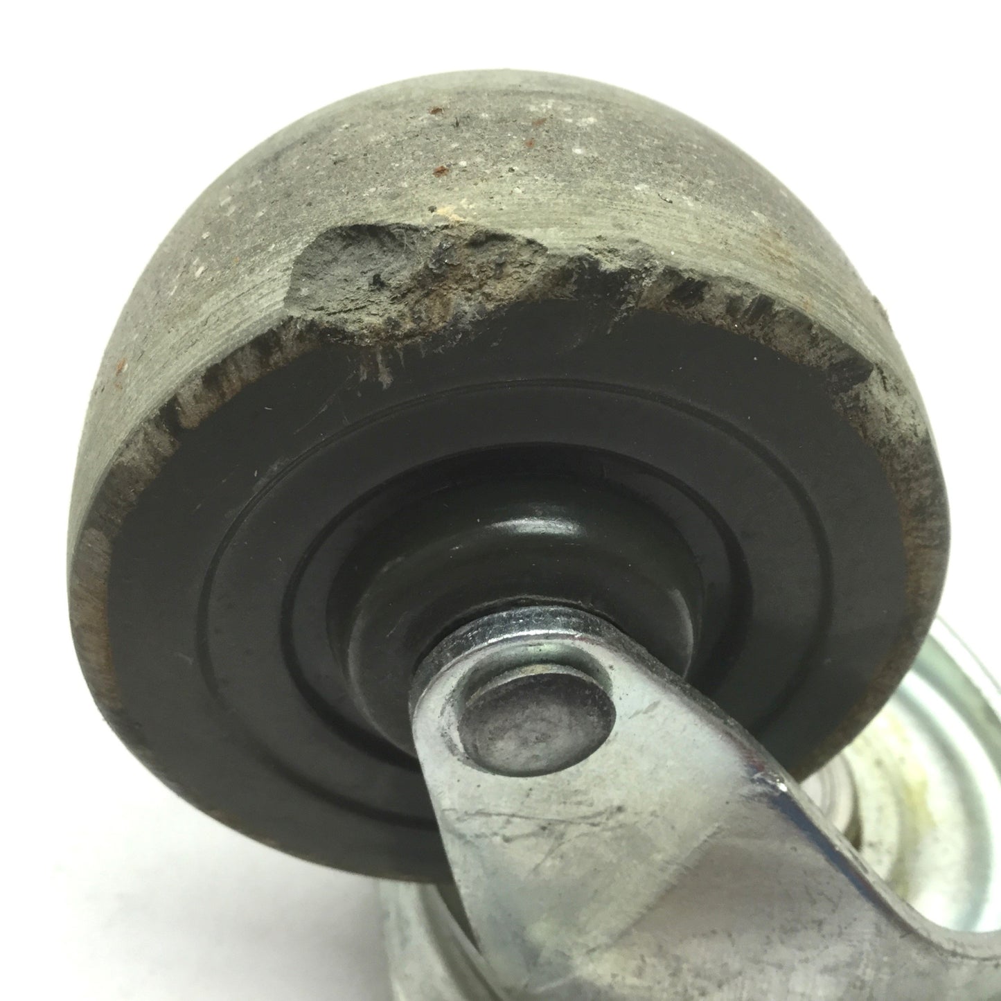Used Lot of 4 Faultless Casters, 2-1/2" Diameter, 1-1/8" Width