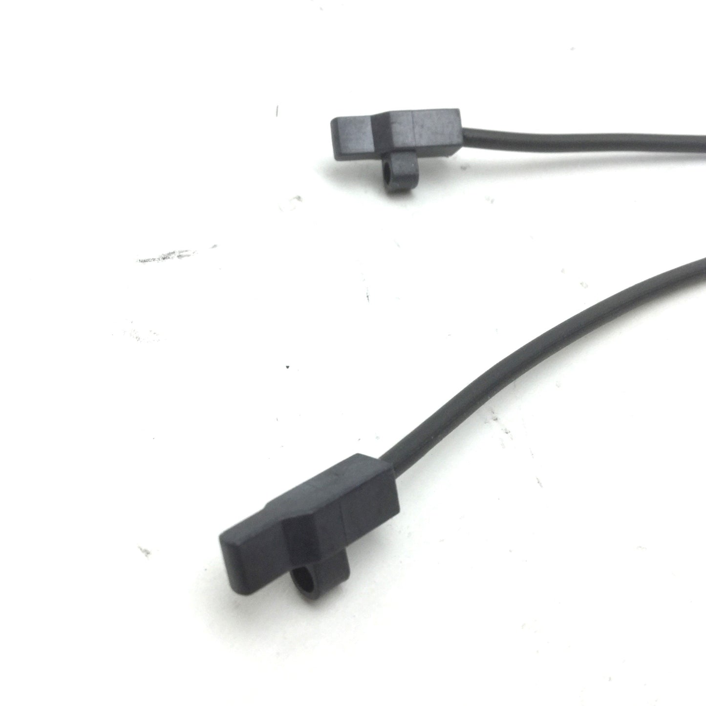 New Lot of 2 Balluff 103K-PS-C-24-SA2-S49-00,3 Magnetic Sensor, Output: PNP NO