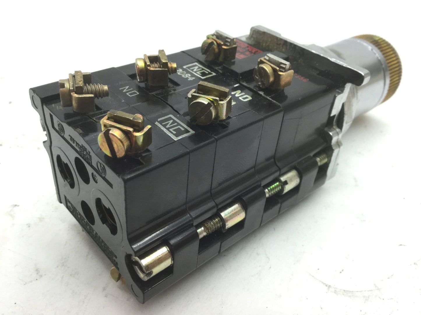 Used Cutler Hammer Lighted Selector Switch 2NO 2NC, Amber 120VAC Lamp