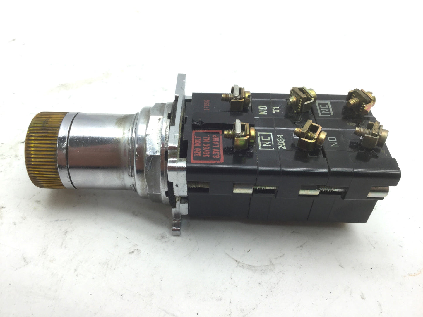 Used Cutler Hammer Lighted Selector Switch 2NO 2NC, Amber 120VAC Lamp