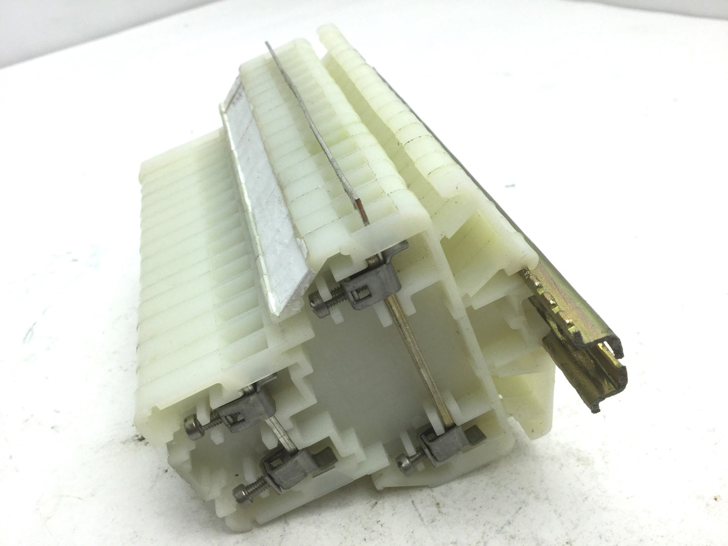 Used Lot of 16 Allen Bradley 1942-H2 Double Circuit High Density Terminal Blocks