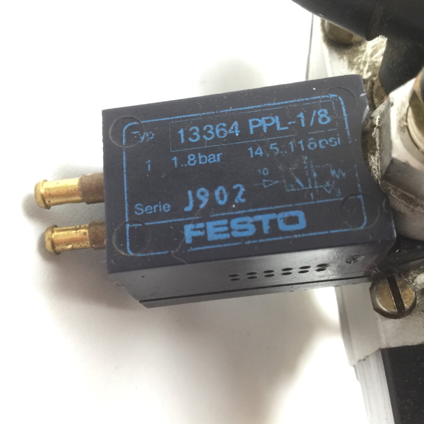 Used Festo J-5/2-1/8 Pneumatic Pilot Valve, With PPL-1/8 Signal Generator, G1/8