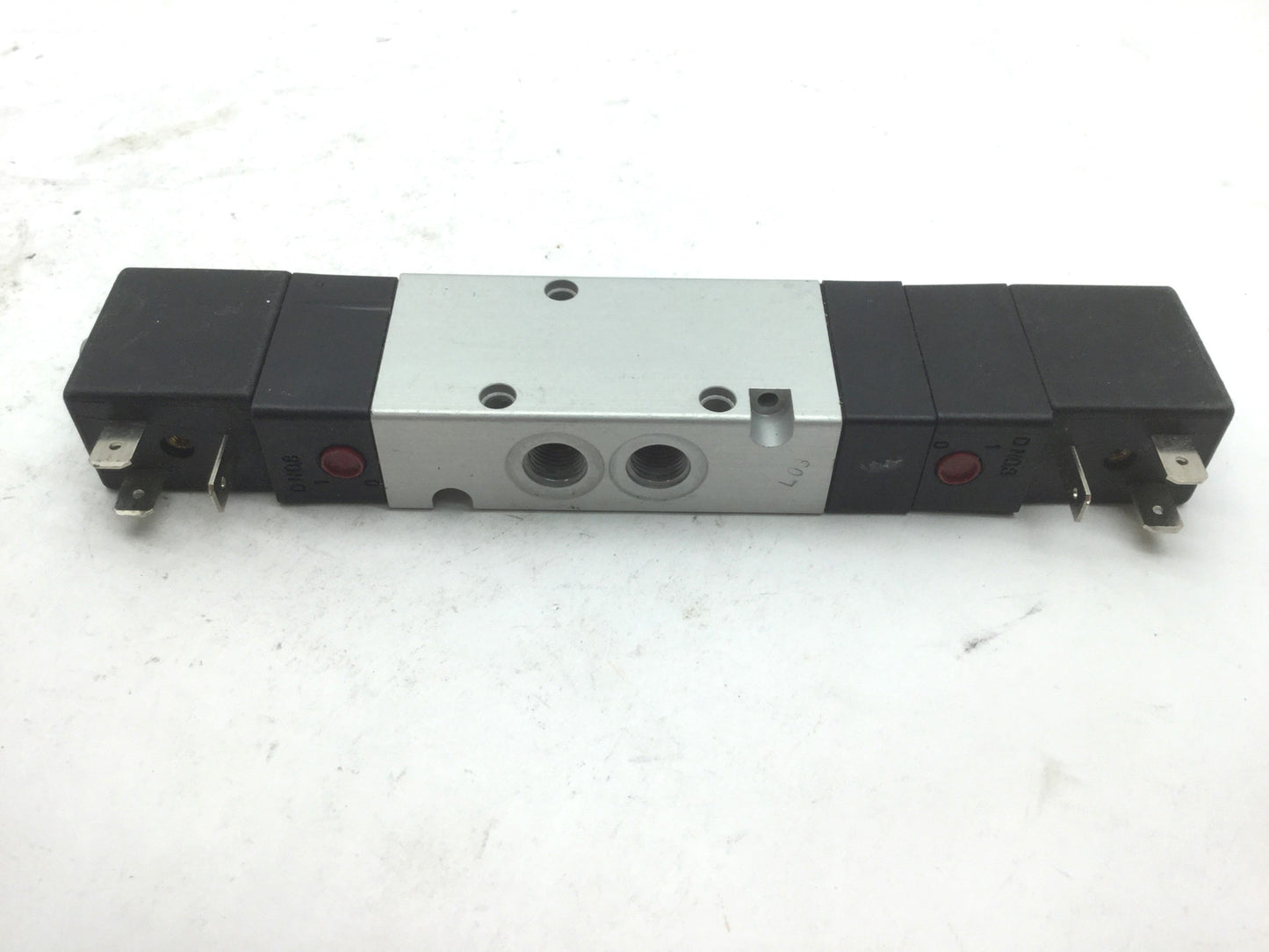 Used Norgren V60P711AA313JB Solenoid Valve, 3-Pos 5-Port Center Exhaust 24VDC 1/8G