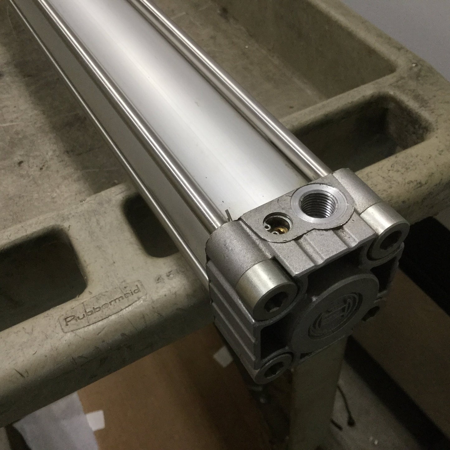 Used Bosch 0822342150 Pneumatic Cylinder, Bore: 50mm, Stroke: 880mm, Ports: 1/8" NPT