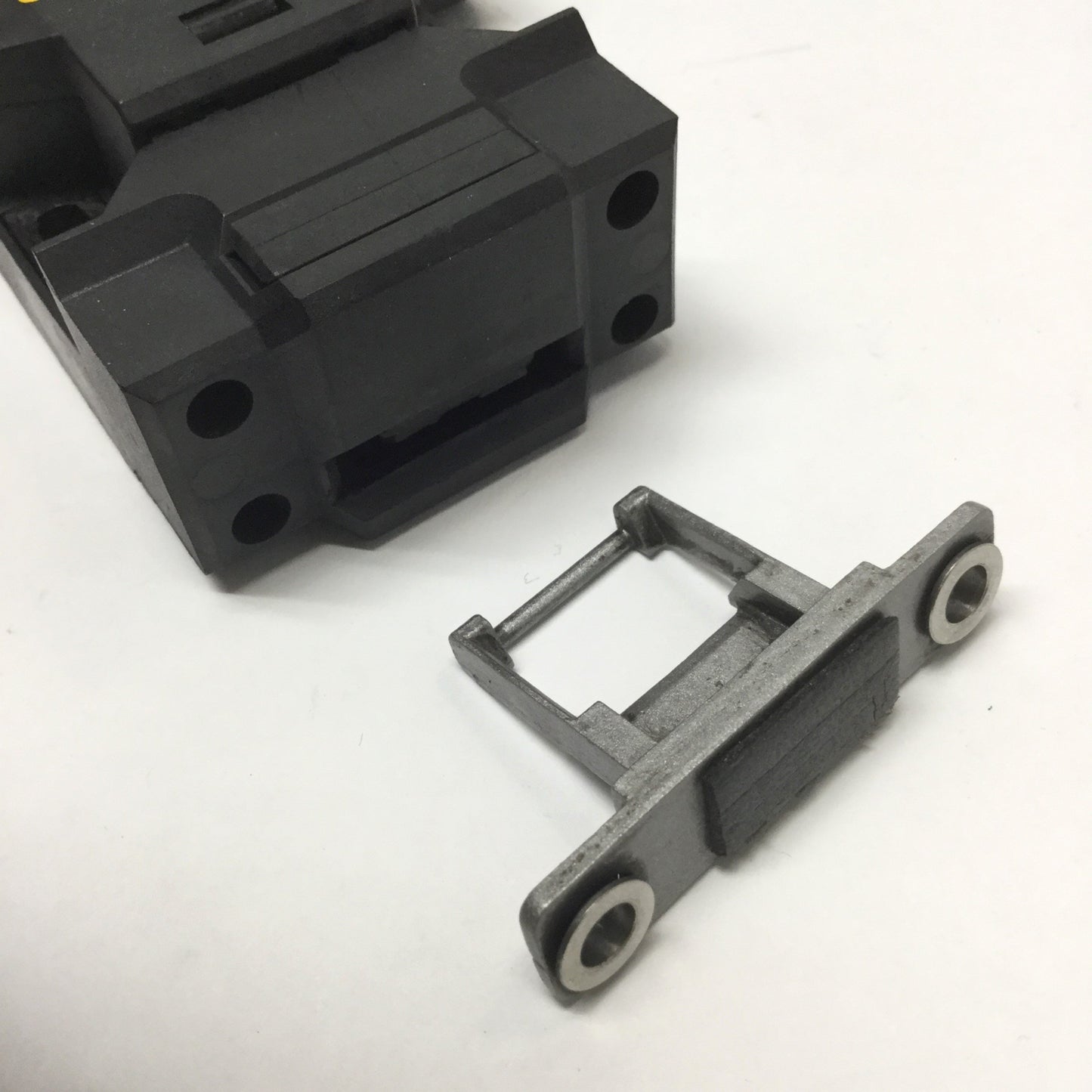 Used Banner SI-QS90MF Machine Guard Safety Interlock Door Switch 400VAC 6A, 2NC-1NO