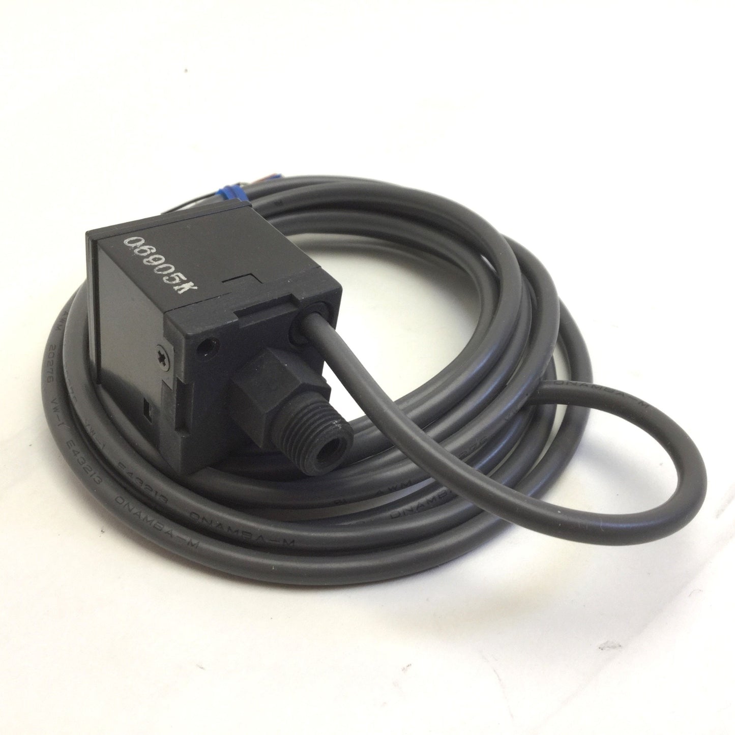 Used Omron E8F2-D10C Digital Pressure Sensor, 0-55øC, 145PSI, NPN, 24V, NPT