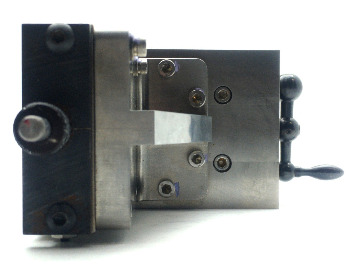 Used 2-Axis Dovetail Manual Positioner 1.5"Travel 40TPI 3 x 3" Stage 7.5 x 6.5 x 3.5"