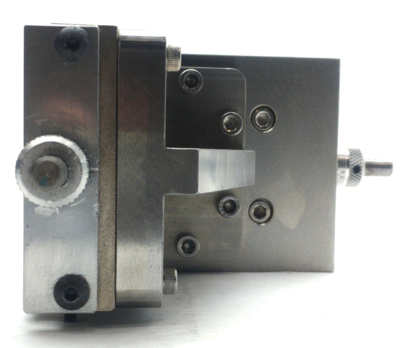 Used Dovetail Manual Positioner 2-Axis 3 x 3" Stage 1 1/2"Travel 40TPI 7.5 x 5 x 3.5"