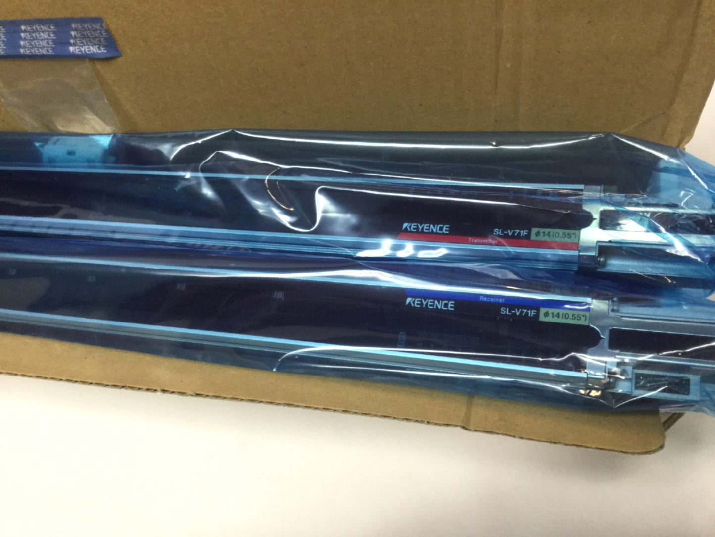New Keyence SL-V71F Safety Light Curtain Transmitter & Receiver Pair Set 710mm 24VDC