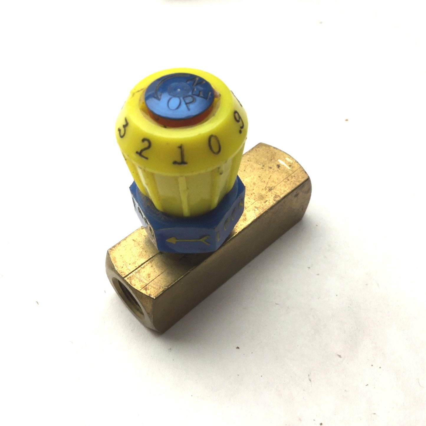 Used Deltrol EFL 10 B Easy Read Brass Flow Control Valve, 1/8" NPT, Range: 0-4