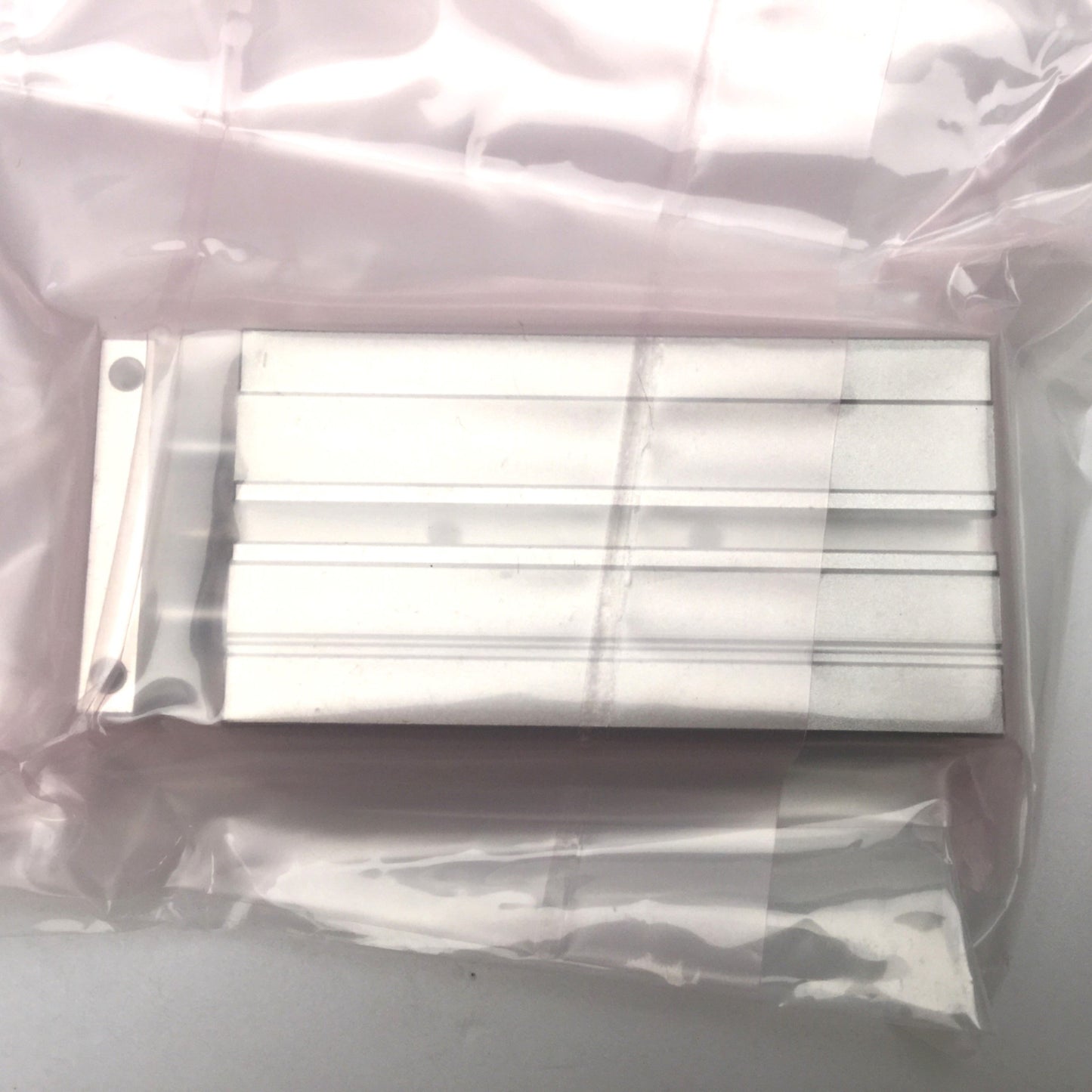 New SMC 12-CXSL6-20 Dual Rod Guided Cylinder, Bore: 6mm, Stroke: 20mm, 0.7MPa Max