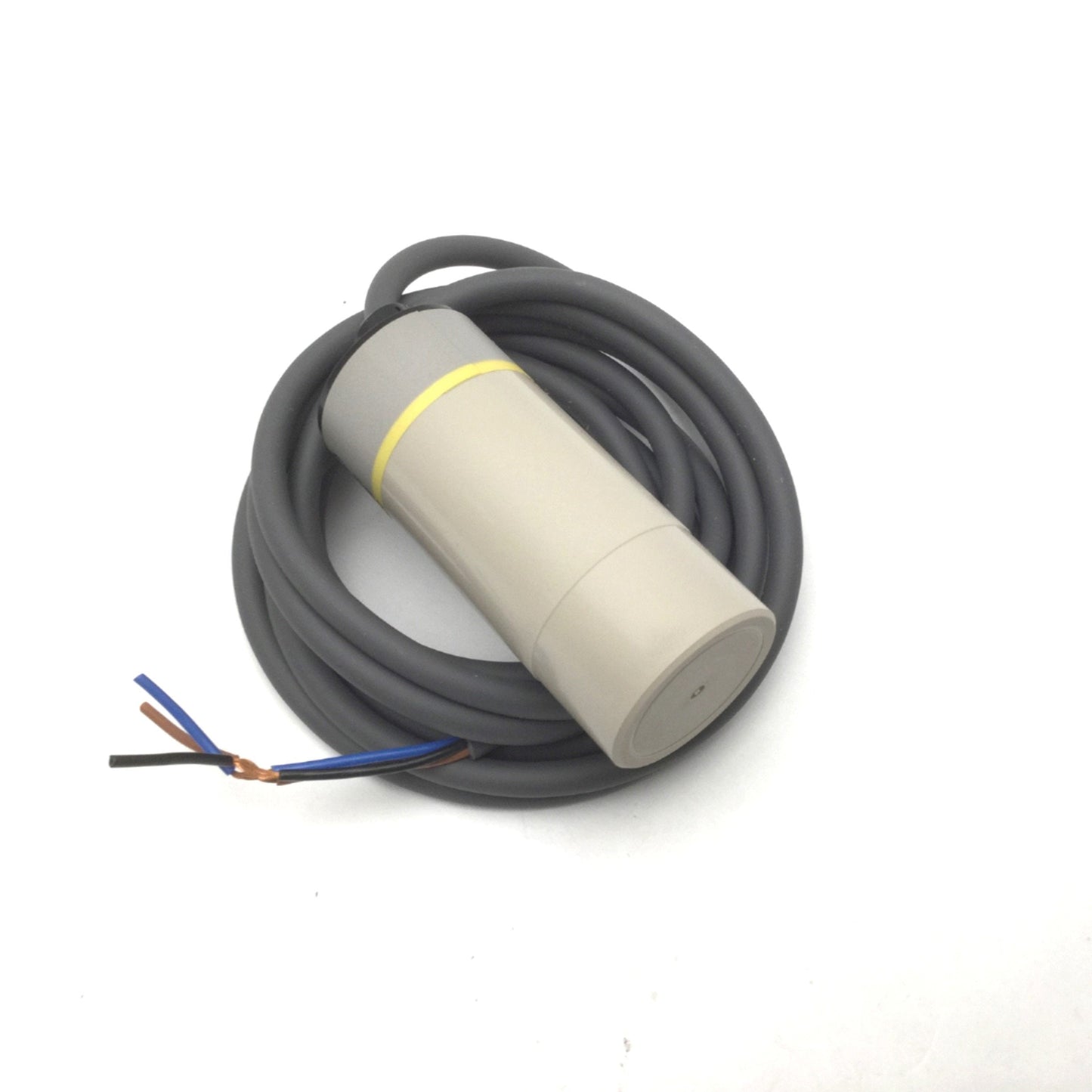 New Omron E2K-C25MF1 Capacitive Proximity Sensor, Sense Distance: 25mm 12-24VDC PNP