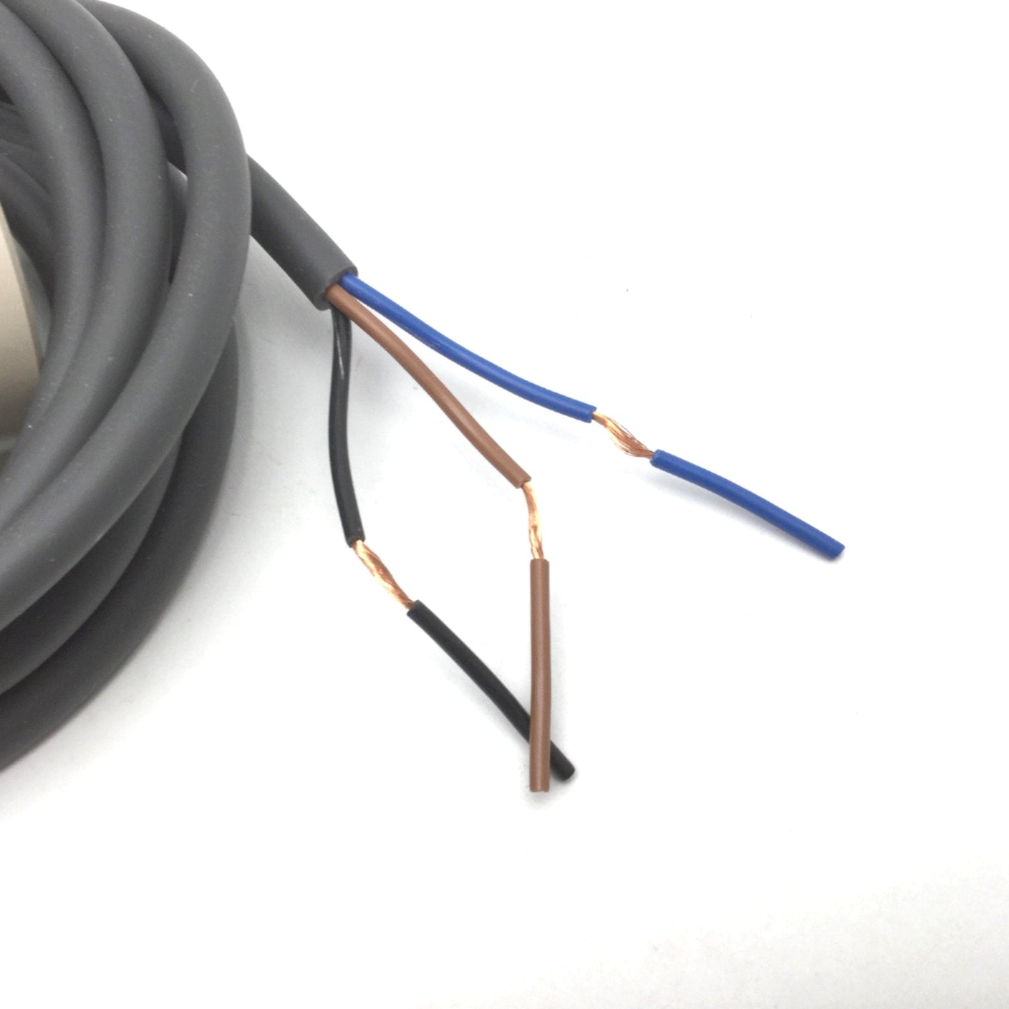 New Other Omron E2K-C25MF1 Capacitive Proximity Sensor, Sense Distance: 25mm, 12-24VDC PNP
