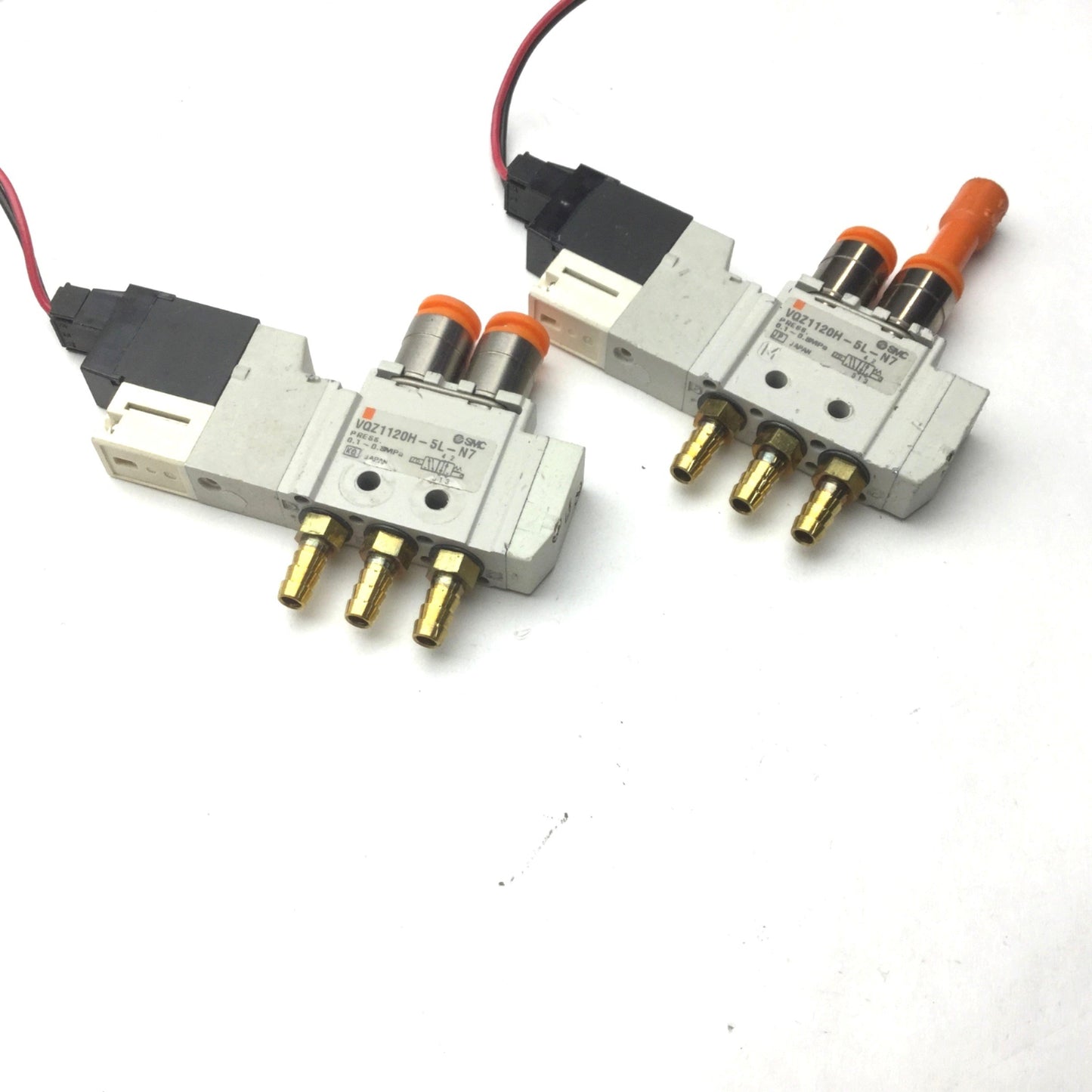 Used Lot of 2 SMC VQZ1120H-5L-N7 Pneumatic Solenoid Valve, 0.1-0.8MPa (14-116PSI)