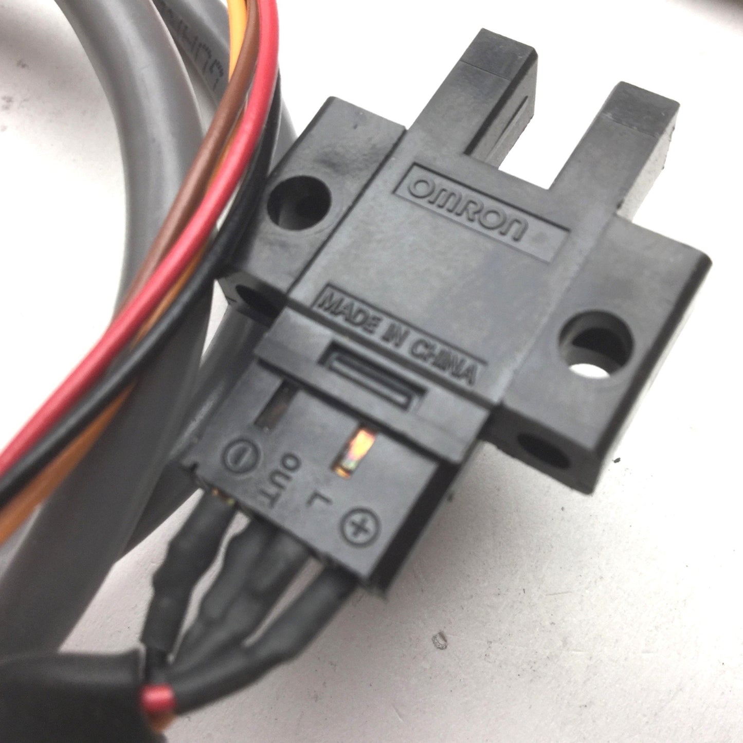 Used Lot of 3 Omron EE-SX670 Photomicrosensor, Sensing Distance: 5mm, 5-24VDC, NPN