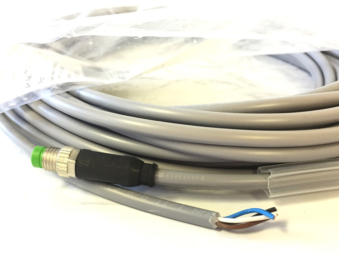 New – Open box Lot of 3 Murr Elektronik 7000-08011-2111000 Cable M8 Male Connector Straight 10M