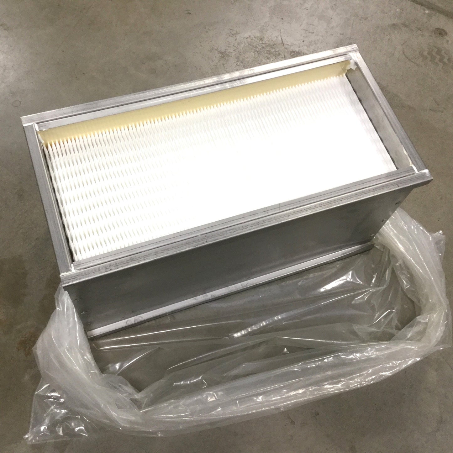 New – Open box Flanders 0-007-F-02-03-SU-11-00-00-CG-F HEPA Air Filter 12"x 24" 455 CFM