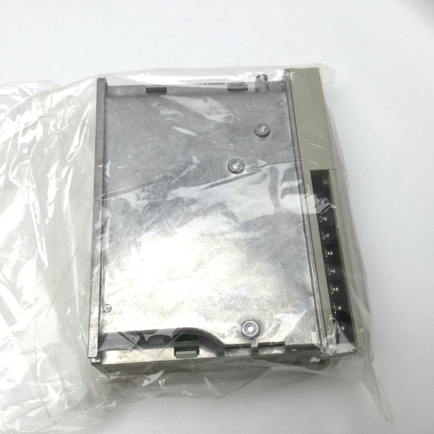 New YASKAWA SGDA-01BS Servopack AC Servo Drive 100W 100V For Speed/Torque Control