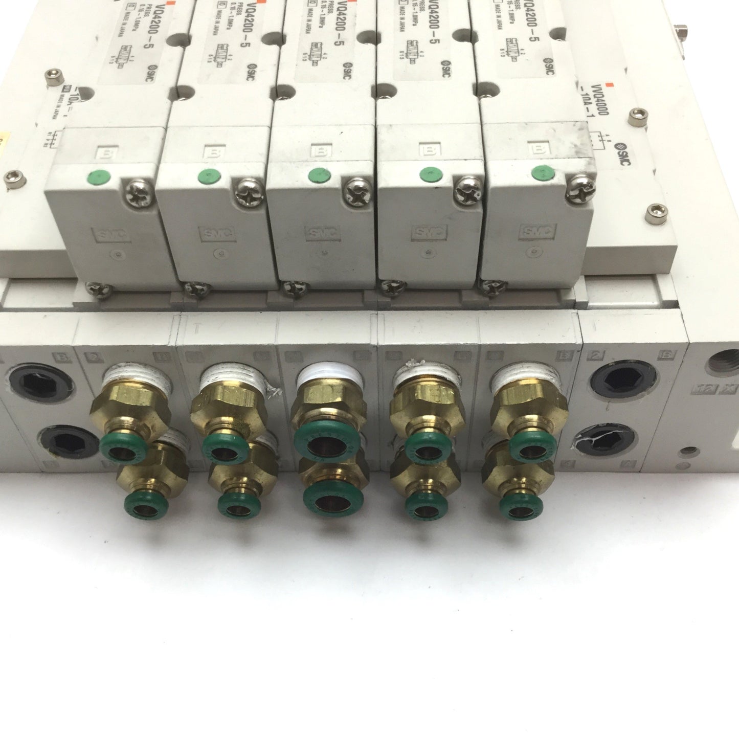 Used Bank of 5 SMC VQ4200-5 Solenoid Valve, 2-Position 5-Port, 24VDC, 0.15-1.0MPa
