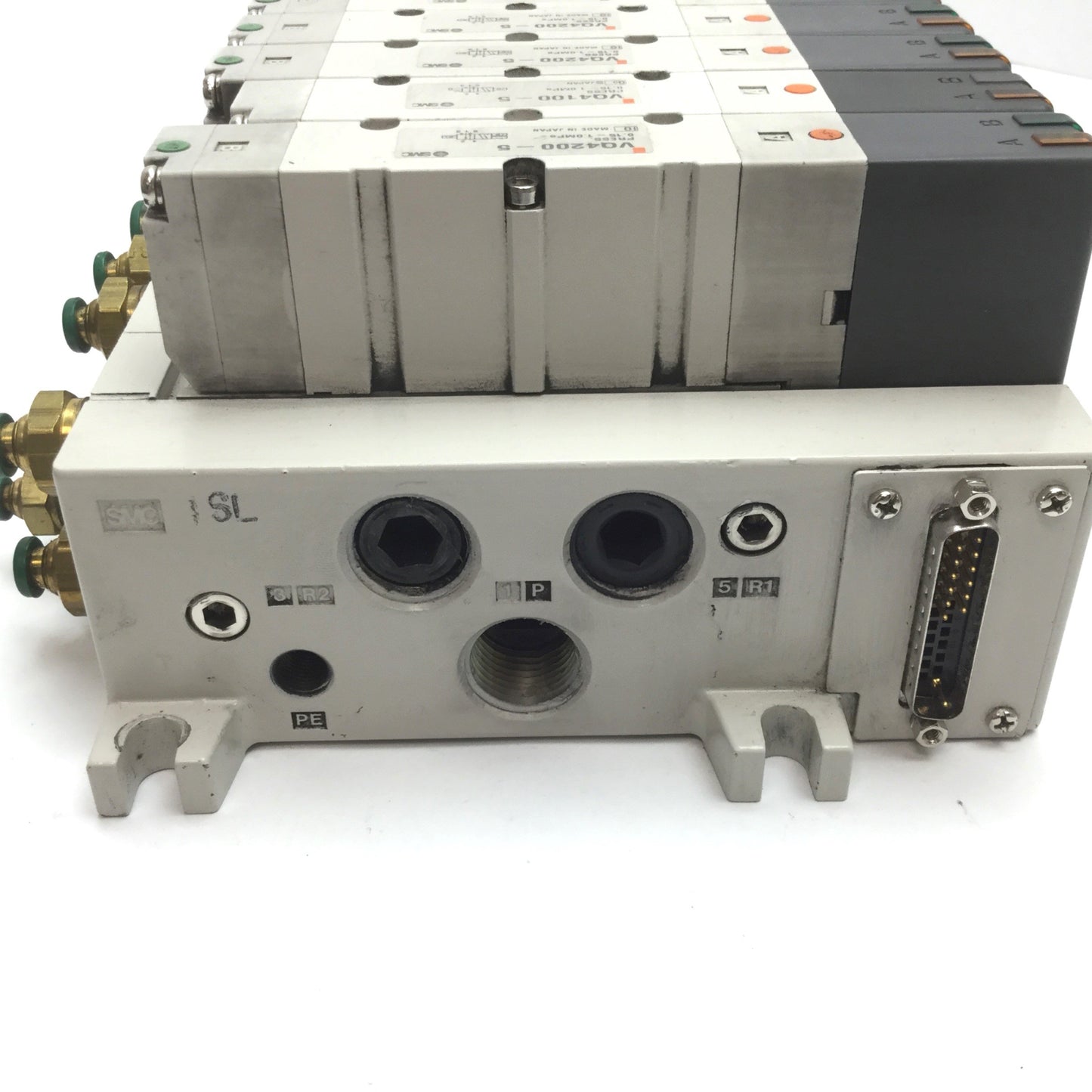 Used Bank of 4 SMC VQ4200-5 & 1 VQ4100-5 Solenoid Valve, 2-Position 5-Port, 24VDC