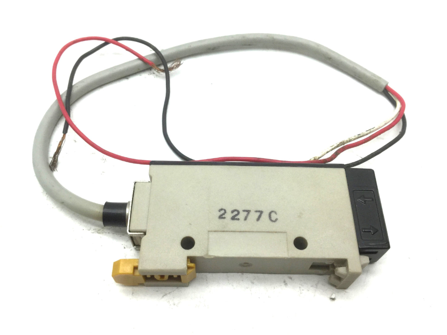 Used Omron E3XR-CE4 Photoelectric Fiber Optic Sensor Switch 12-24VDC Red LED NPN/PNP