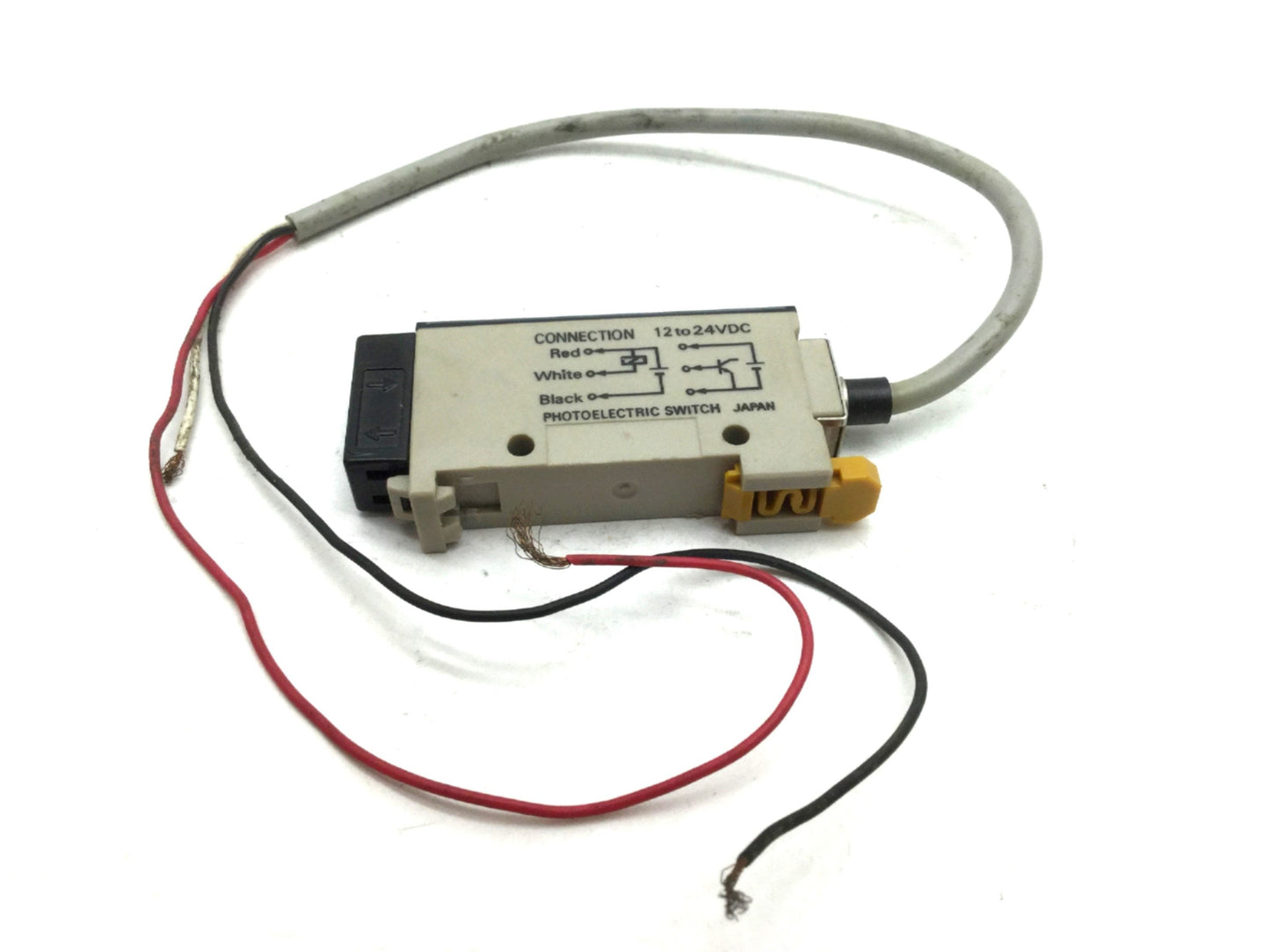 Used Omron E3XR-CE4 Photoelectric Fiber Optic Sensor Switch 12-24VDC Red LED NPN/PNP