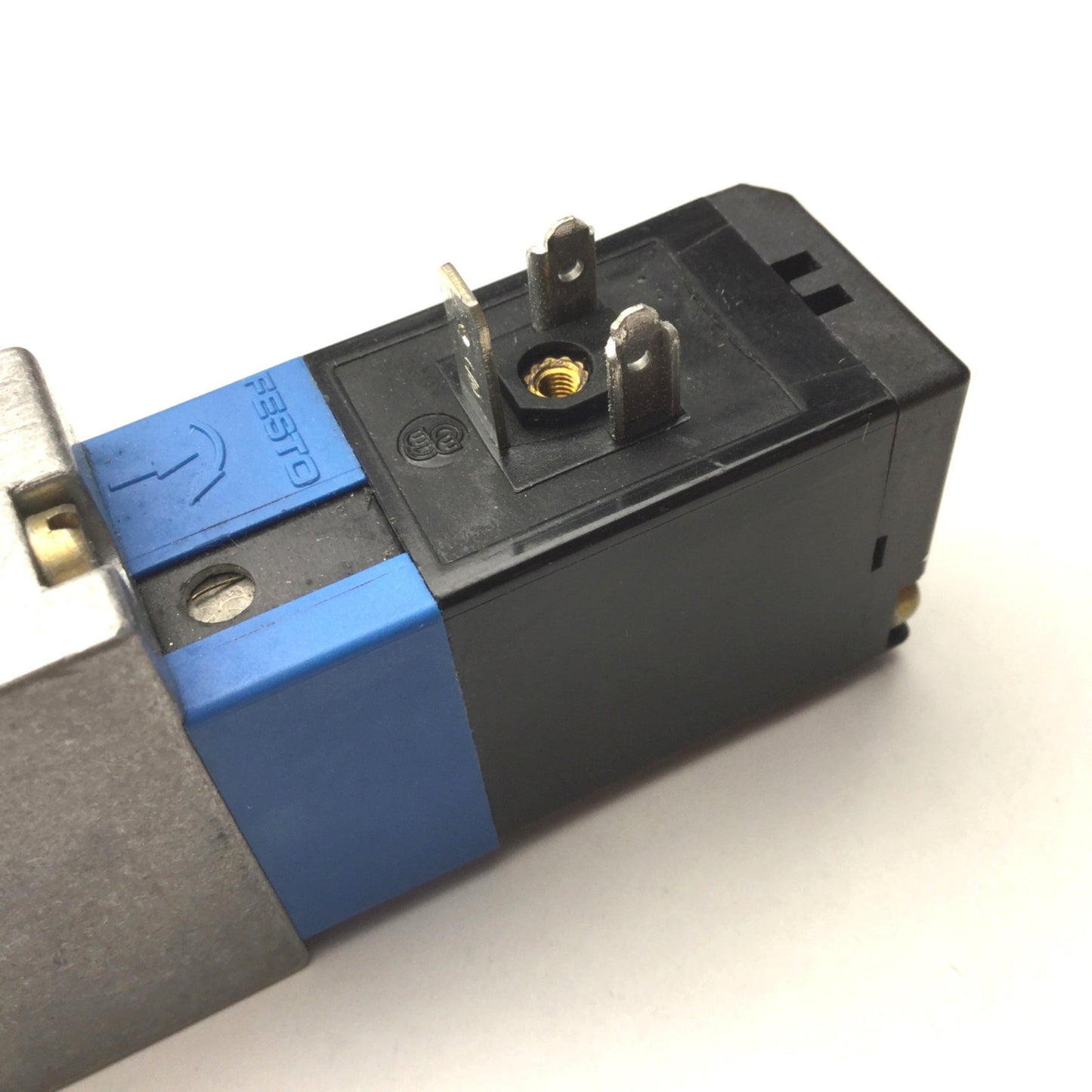 Used Festo MVH-5/3G-1/8-B Solenoid Valve, 20.4-26.4VDC, 3-Position 5-Port