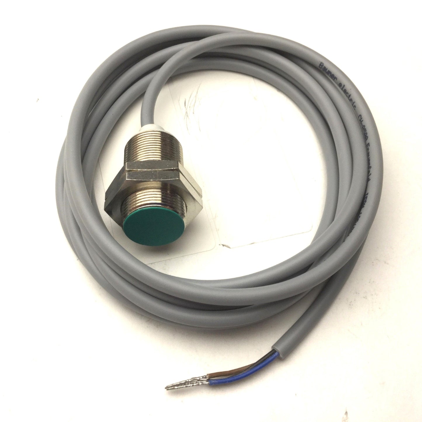 New Baumer IFRM 18P1701/L Proximity Sensor, 12-30VDC, PNP, NO, 8mm-Range