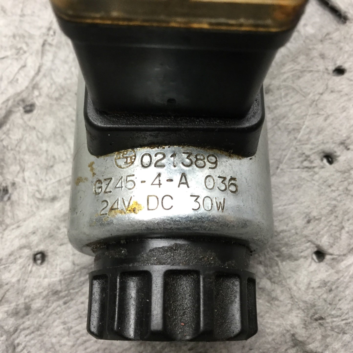 Used Arburg Bosch 4WE 6 E67-61/EG24N9K4/T07 4-Way Directional Control Solenoid Valve
