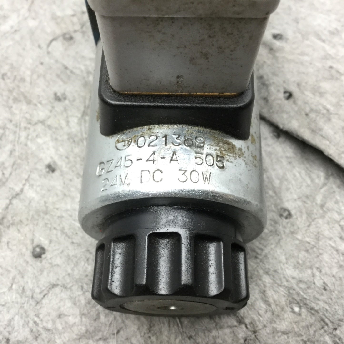 Used Arburg Bosch 4WE 6 U18-61/EG24N9K4/T07 4-Way Directional Control Solenoid Valve