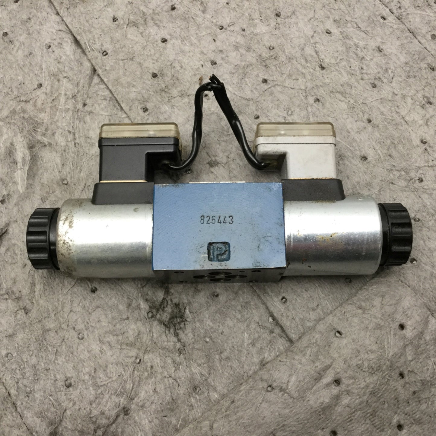 Used Arburg Bosch 4WE 6 U18-61/EG24N9K4/T07 4-Way Directional Control Solenoid Valve
