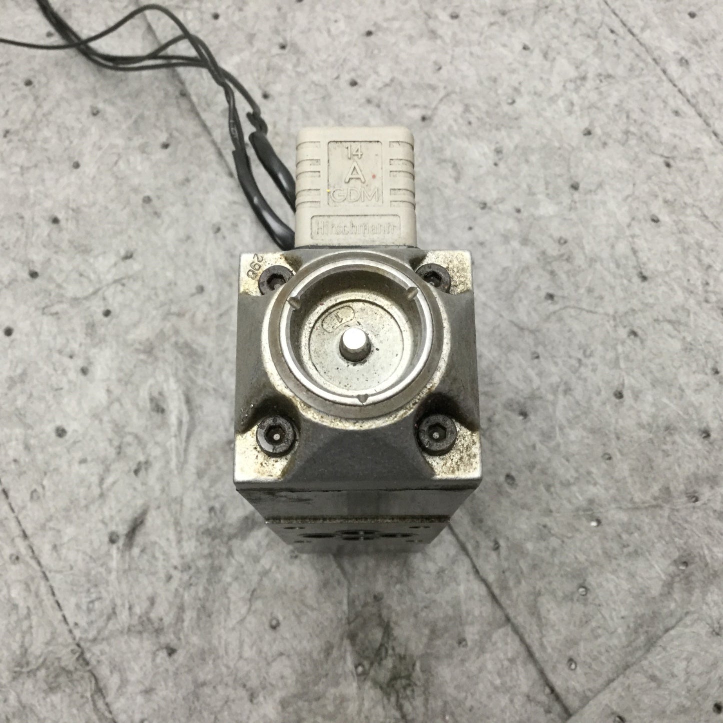 Used Arburg Bosch 4WE 6 X66-53/BG24NK4/T07 4-Way Directional Control Solenoid Valve