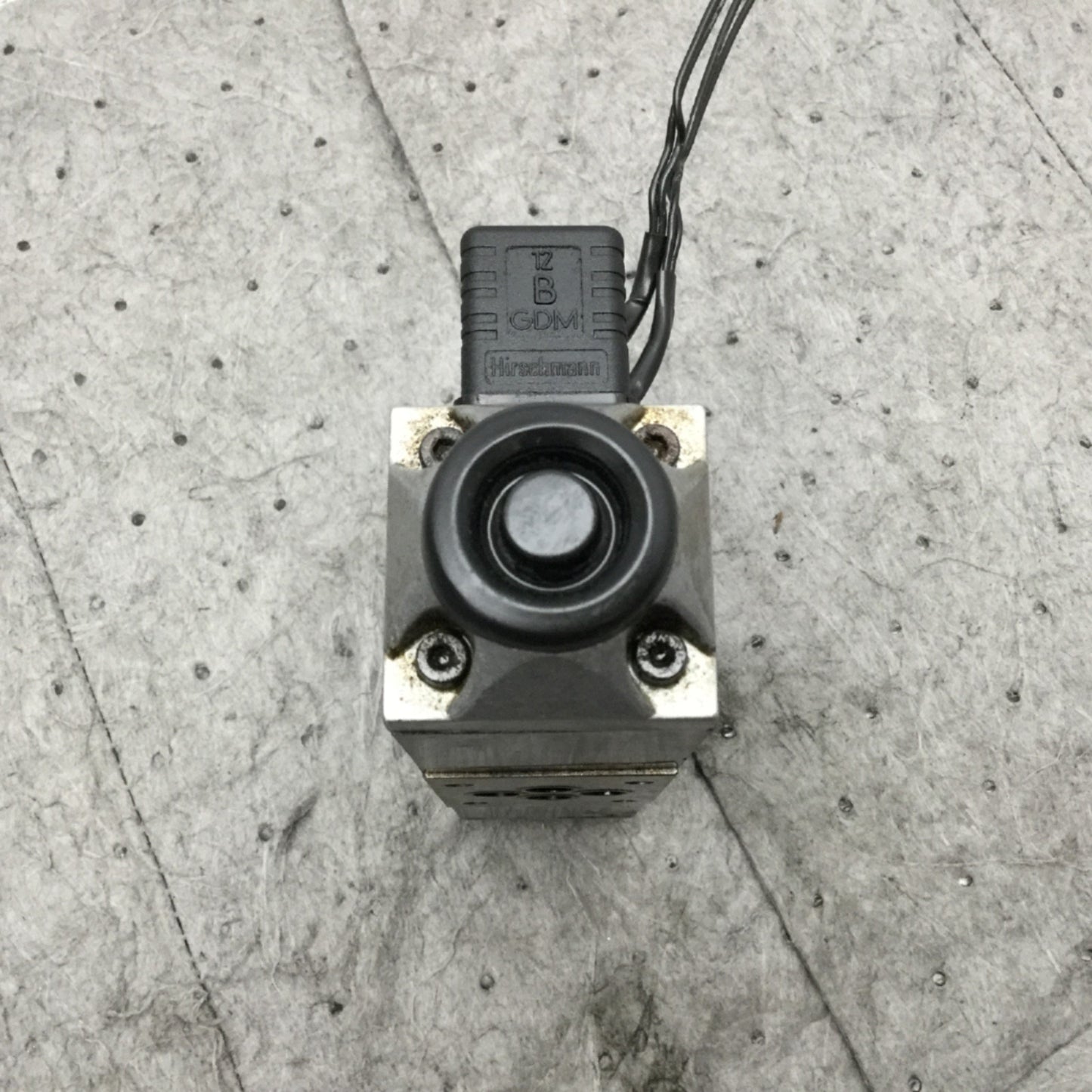 Used Arburg Bosch 4WE 6 X66-53/BG24NK4/T07 4-Way Directional Control Solenoid Valve