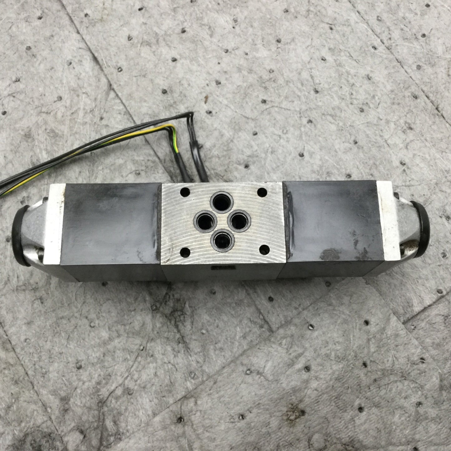 Used Arburg Bosch 4WE 6 E67-53/BG24NK4/T07 4-Way Directional Control Solenoid Valve