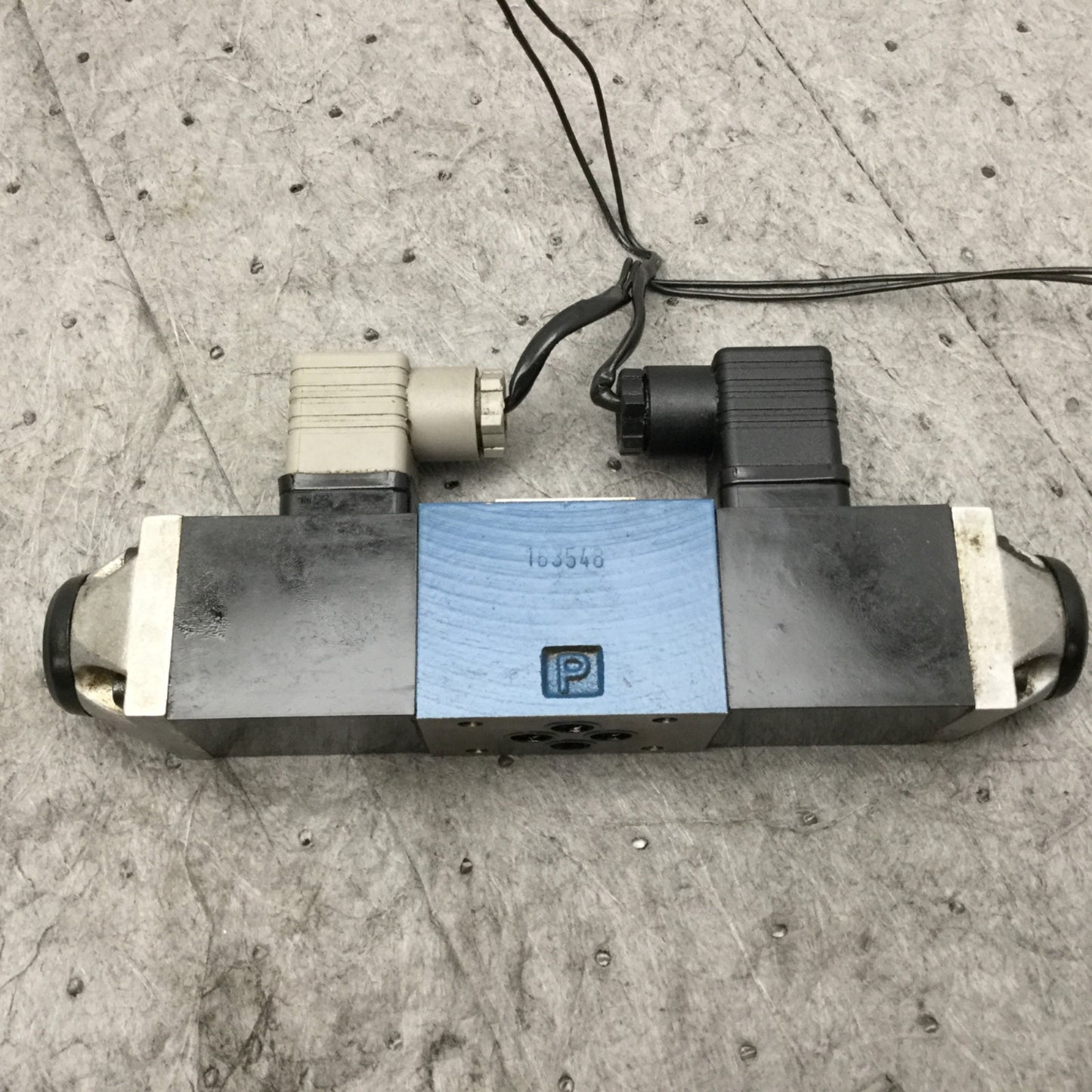 Used Arburg Bosch 4WE 6 U18-53/BG24NK4/T07 4-Way Directional Control Solenoid Valve