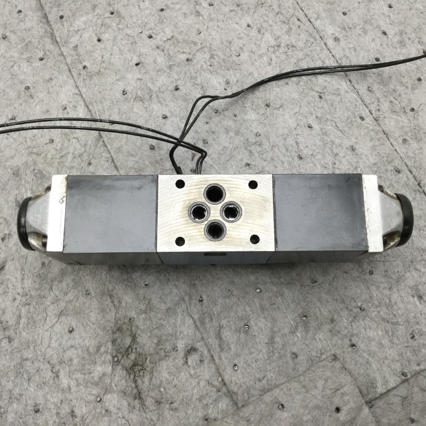 Used Arburg Bosch 4WE 6 U18-53/BG24NK4/T07 4-Way Directional Control Solenoid Valve