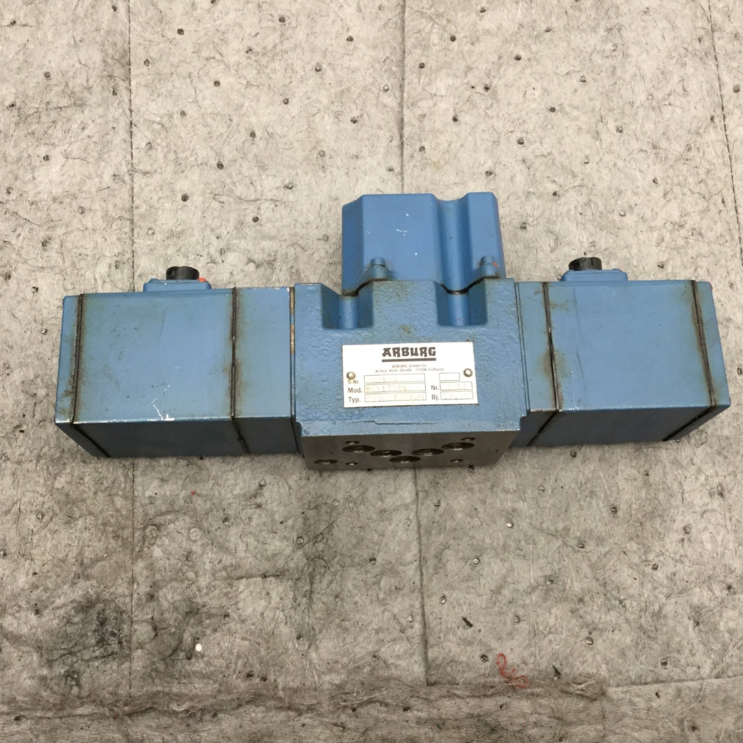 Used ARBURG MOOG D651Z346 Proportional Control Valve Type P70FBX3CNJN